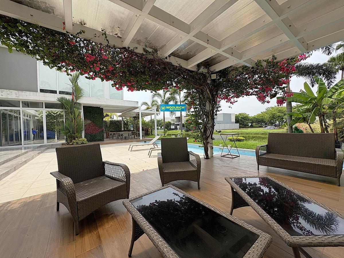 Vendo Casa en Blue Bay, Mocoli, Vista Al Lago, 4 Dorm, 2 Estudios, Piscina/805 m², Guayas — imagen 8