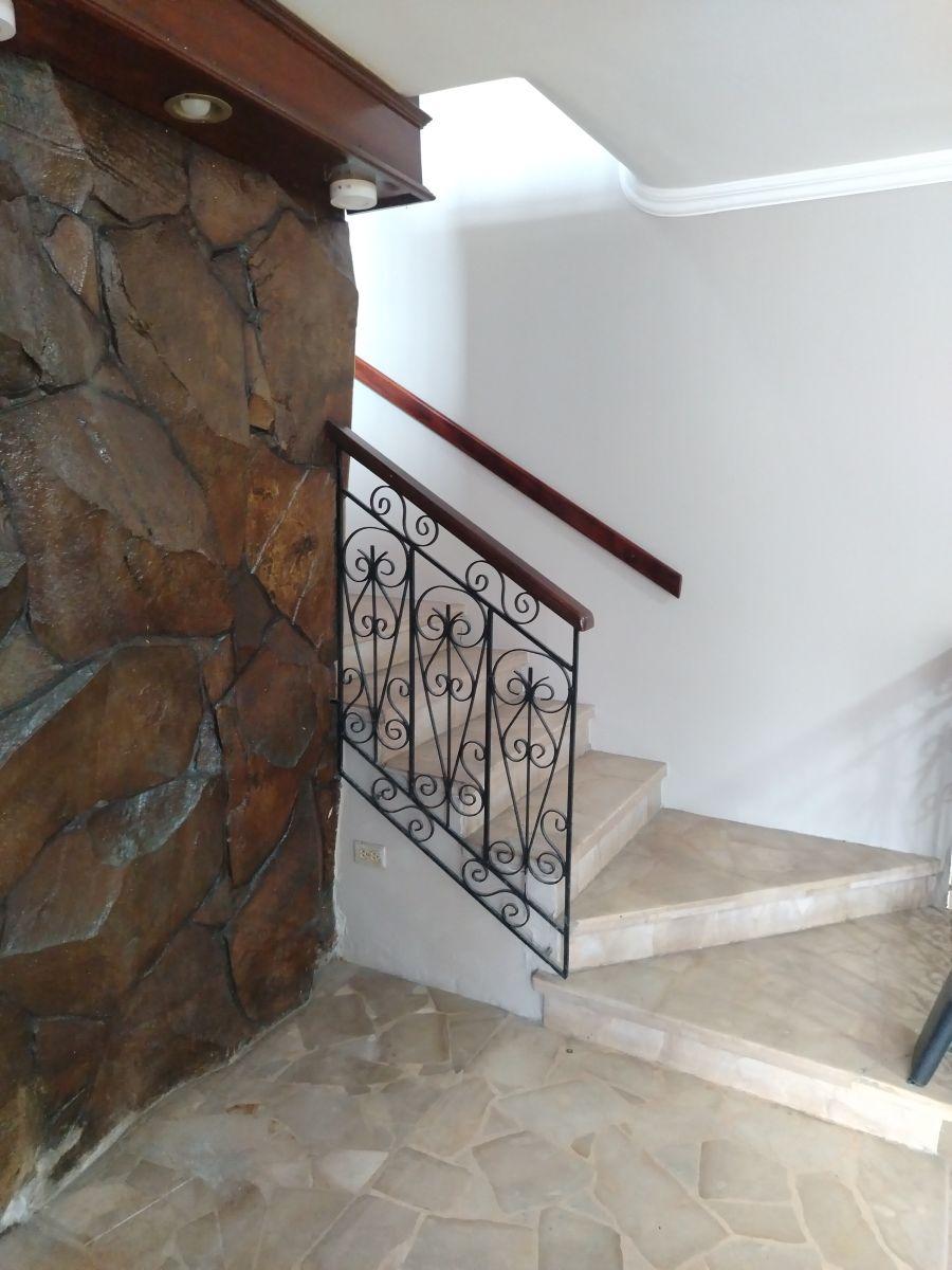 Casa con 160 m² de Terreno y 4 Habitaciones en Venta en Garzota, Guayas — imagen 9