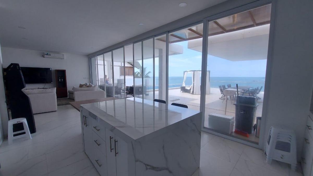 Linda Casa en Cumbres de Ayangue con Espectacular Vista Al Mar — imagen 7