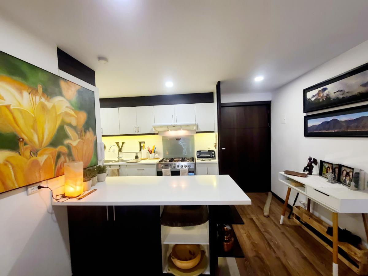 Departamento en Venta Sector Av Solano 2 Dorm. Patio, Azuay — imagen 4
