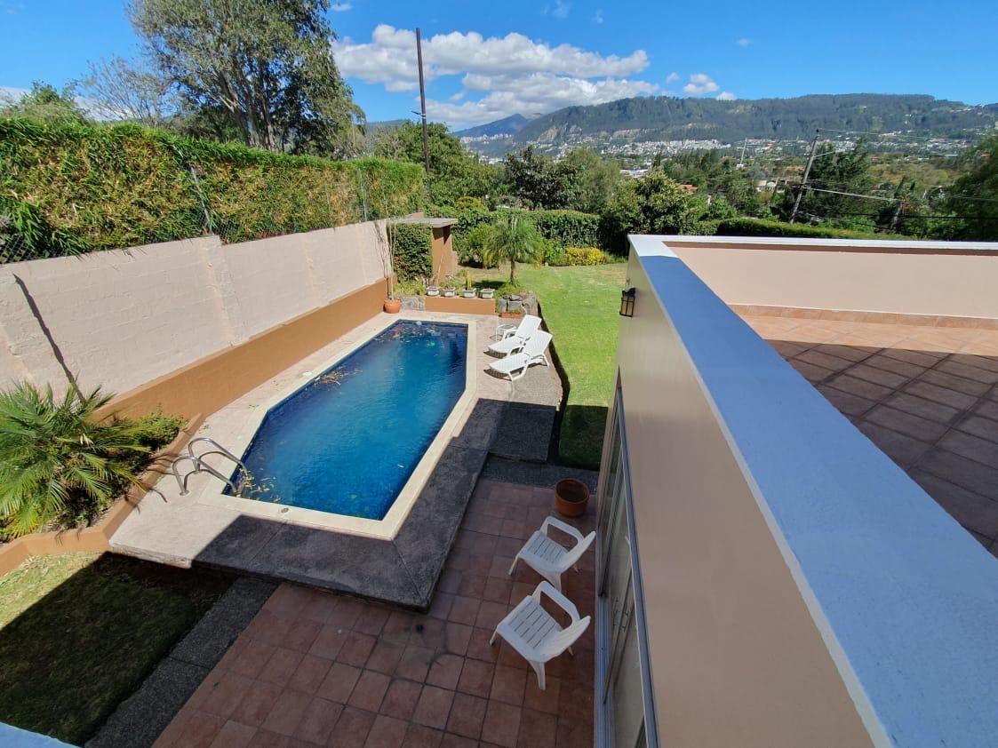 Vendo Fabulosa Casa en Cumbaya con Piscina en Urbanización - Precio de Oportunidad — imagen 8