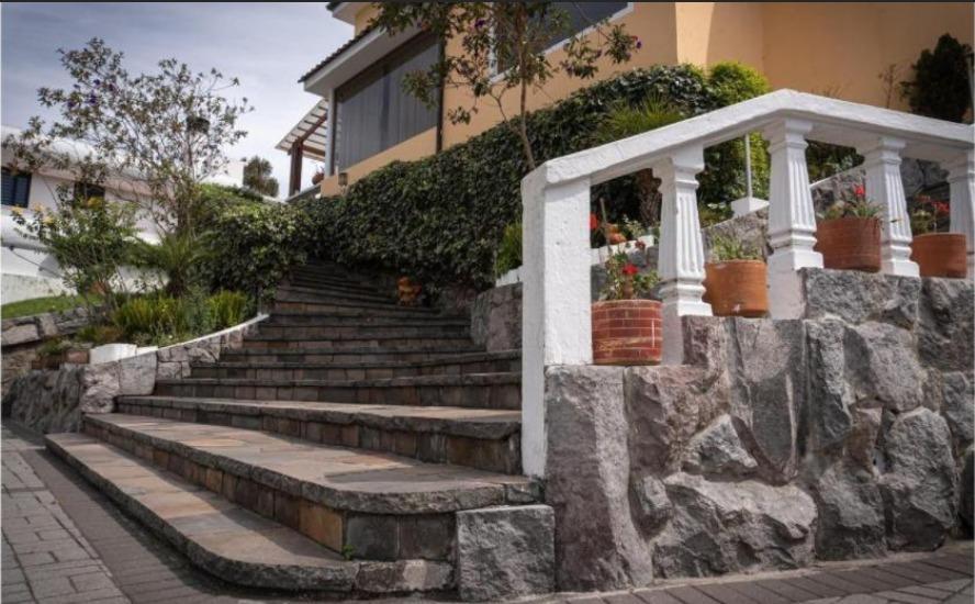 Campo Alegre, Rento Hermosa Casa, 2500 m² Terr, 1500 m² Const. 5 Dormito. Pisc. Provincia de Pichincha — imagen 8