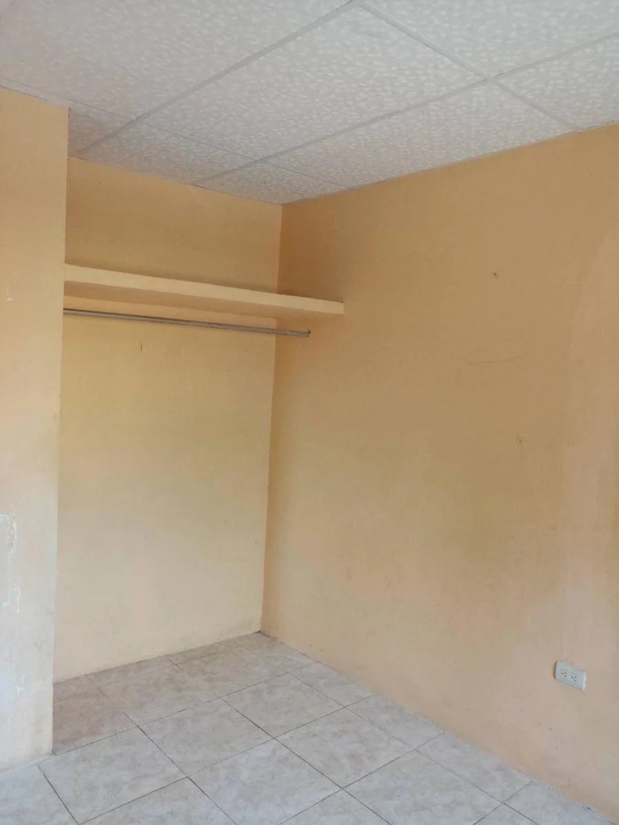Venta de Casa Rentera Av José de Antepara - A. Maidana, Guayas — imagen 2