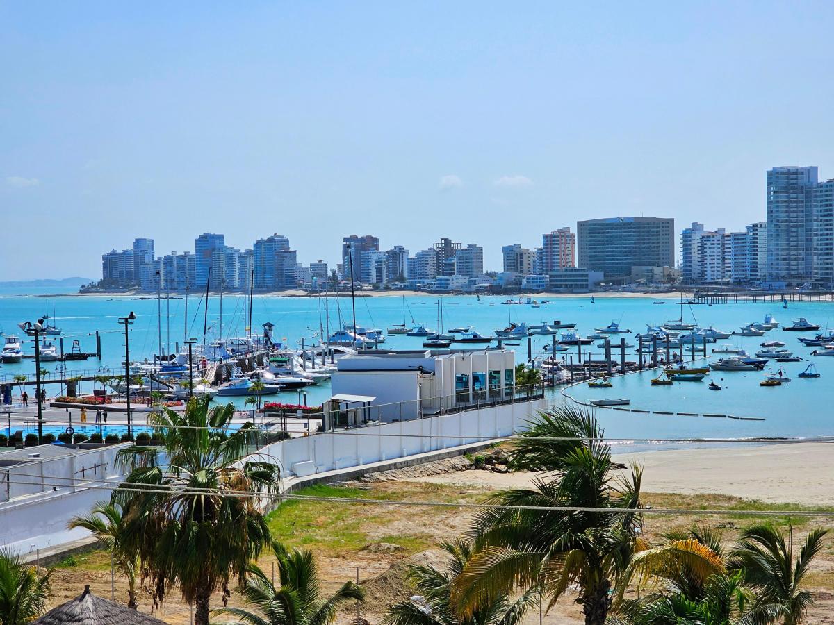 Vendo o Alquilo Lindo Departamento con Espectacula Vista Al Oceano de Salinas — imagen 8