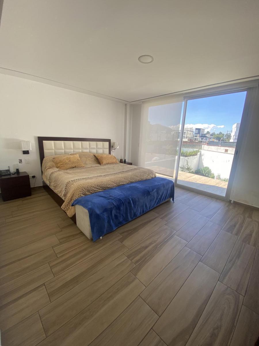 Casa de Venta Ubicada Dentro de La Urbanización La Primavera. Independiente, Sin Adosar — imagen 6