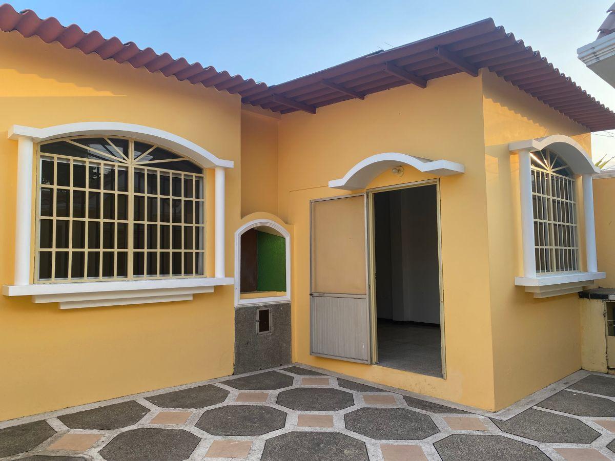 Venta de Cómoda Casa de Una Planta en Samanes VI, Norte de Guayaquil, Guayas — imagen 9