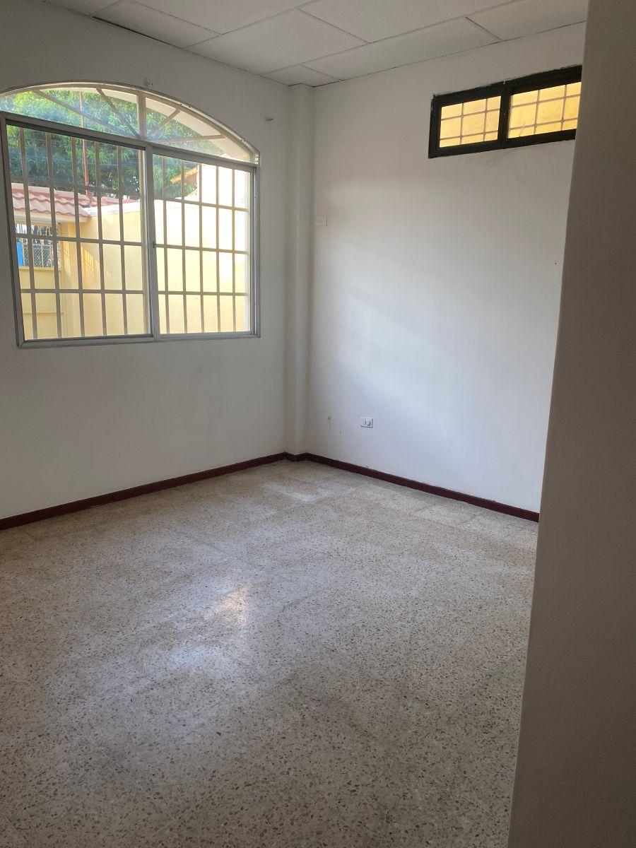 Venta de Cómoda Casa de Una Planta en Samanes VI, Norte de Guayaquil, Guayas — imagen 6