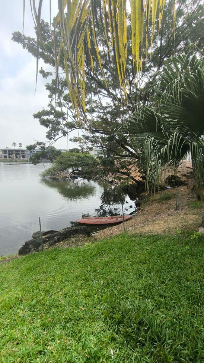 Venta de Terreno Urb. La Laguna Via Samborondon, Guayas — imagen 3