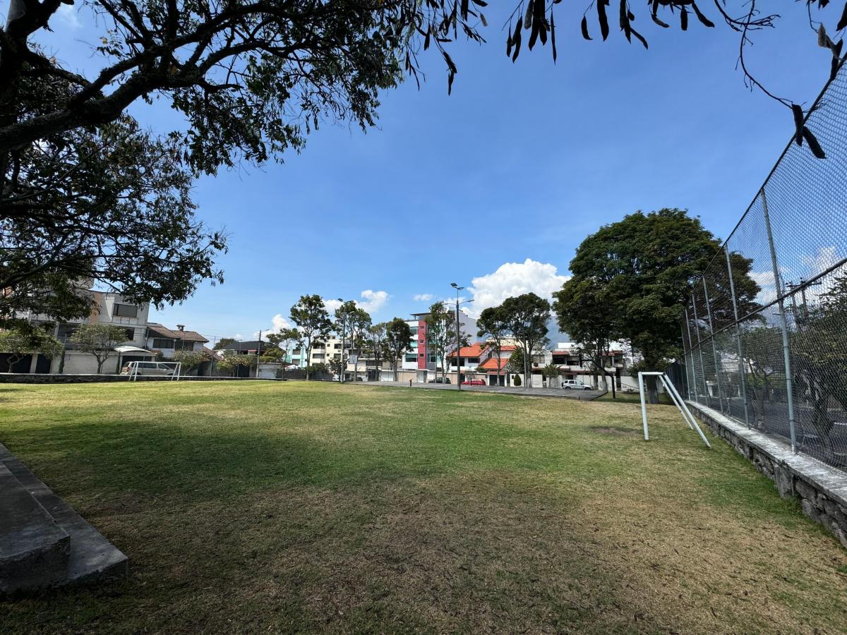 Duplex de Venta! Urbanización Sol de Oriente! Alado Colegio Sek — imagen 6