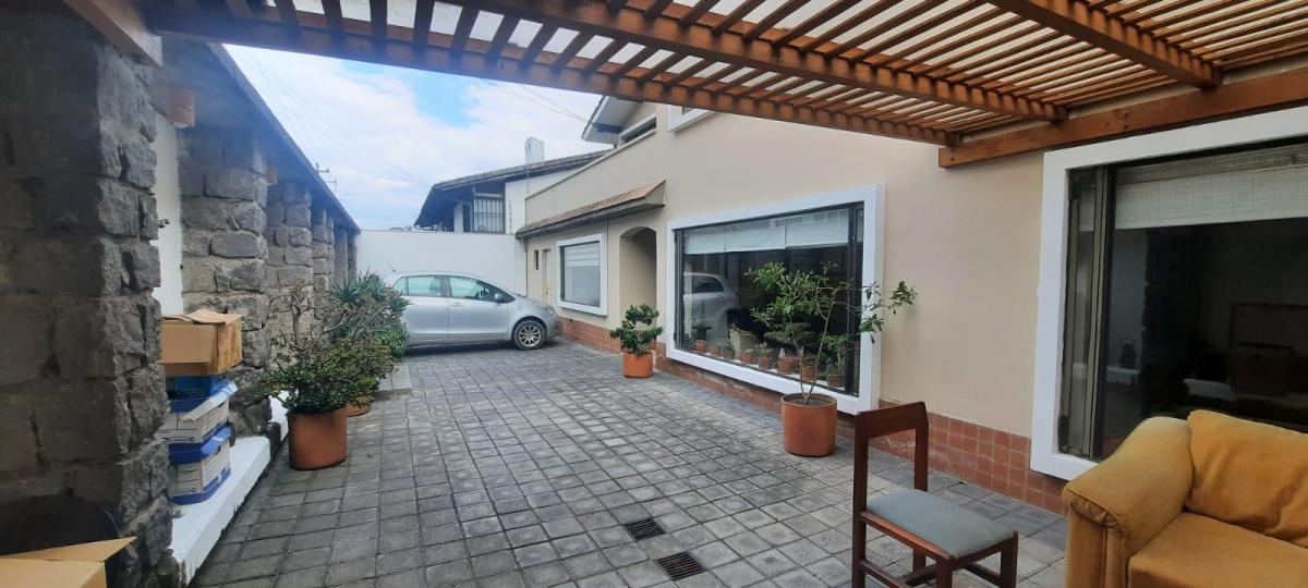 Terreno de Venta Sector Quito Tenis Para Constructor — imagen 6