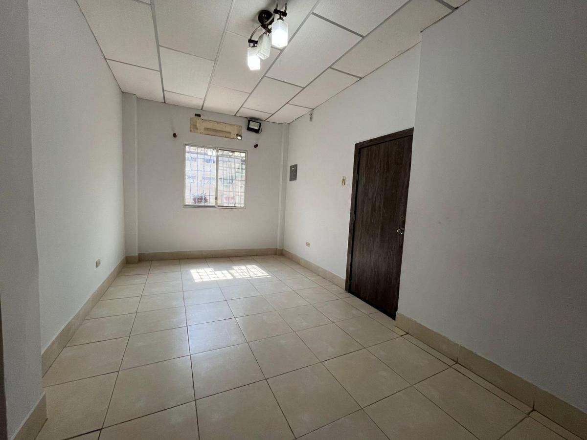 Casa en Venta 105 m² - 3 Dorm. - Las Orquideas - Norte de Guayaquil, Guayas — imagen 3
