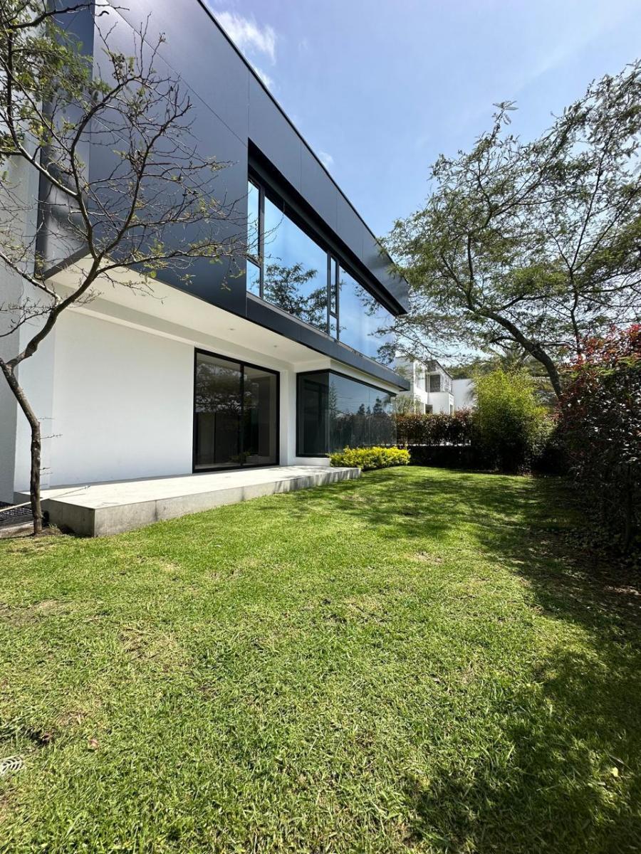 Vendo Casa Estrenar Sector Nayón 575.000 Dólares, Mm — imagen 9
