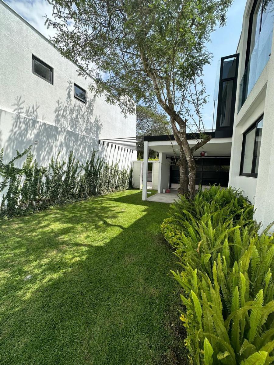 Vendo Casa Estrenar Sector Nayón 575.000 Dólares, Mm — imagen 8