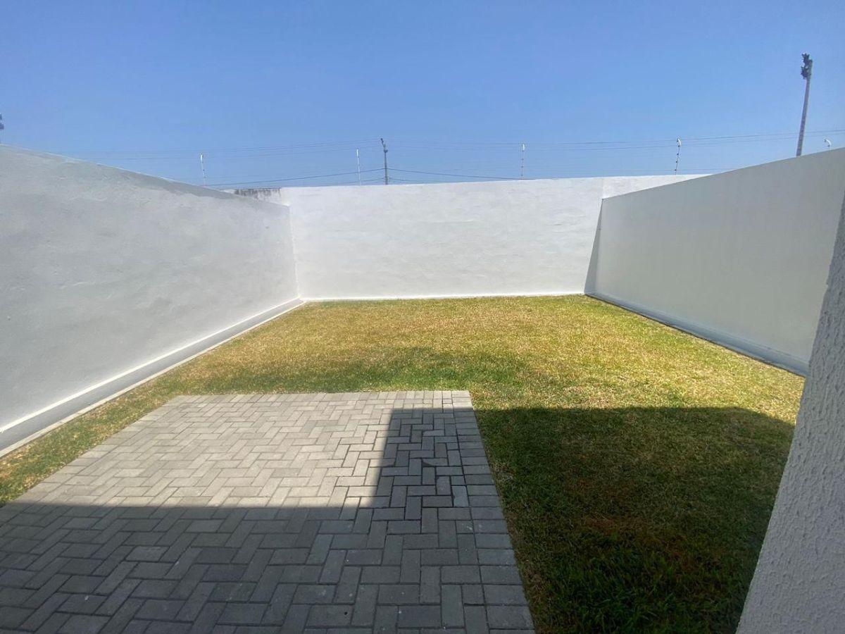 Linda Casa en Venta en Samborondón de Oportunidad 2 Dorm. Cómodos, Guayas — imagen 8