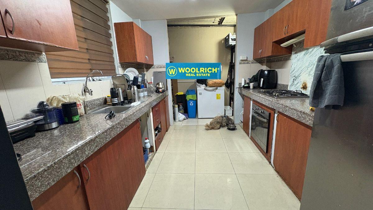Urb. Cataluna, Vendo Casa de 3 Dorm, 2 Parqueos, Amplio Patio, Guayas — imagen 8