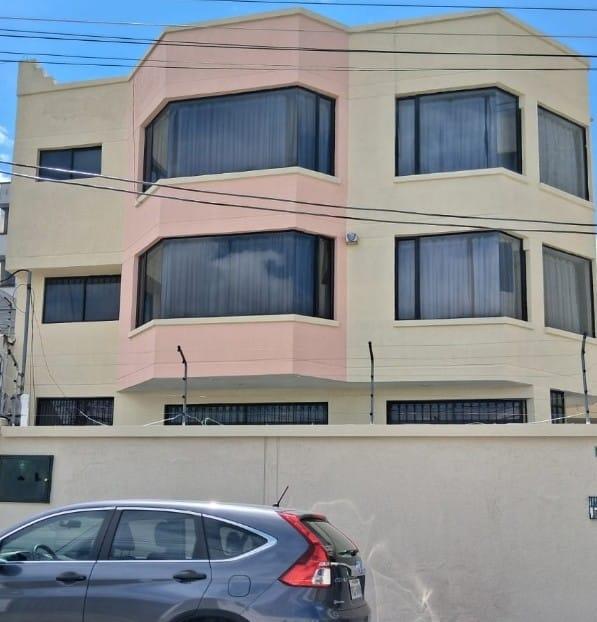 Vendo Casa Monteserrin 480 m² /10 Dorm./ con 375 m² Terreno — imagen 10