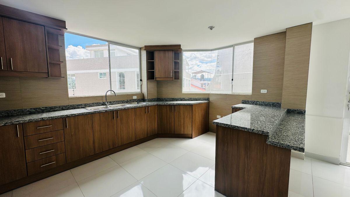 Vendo Casa Urbanizacion Ejercito Nacional — imagen 6