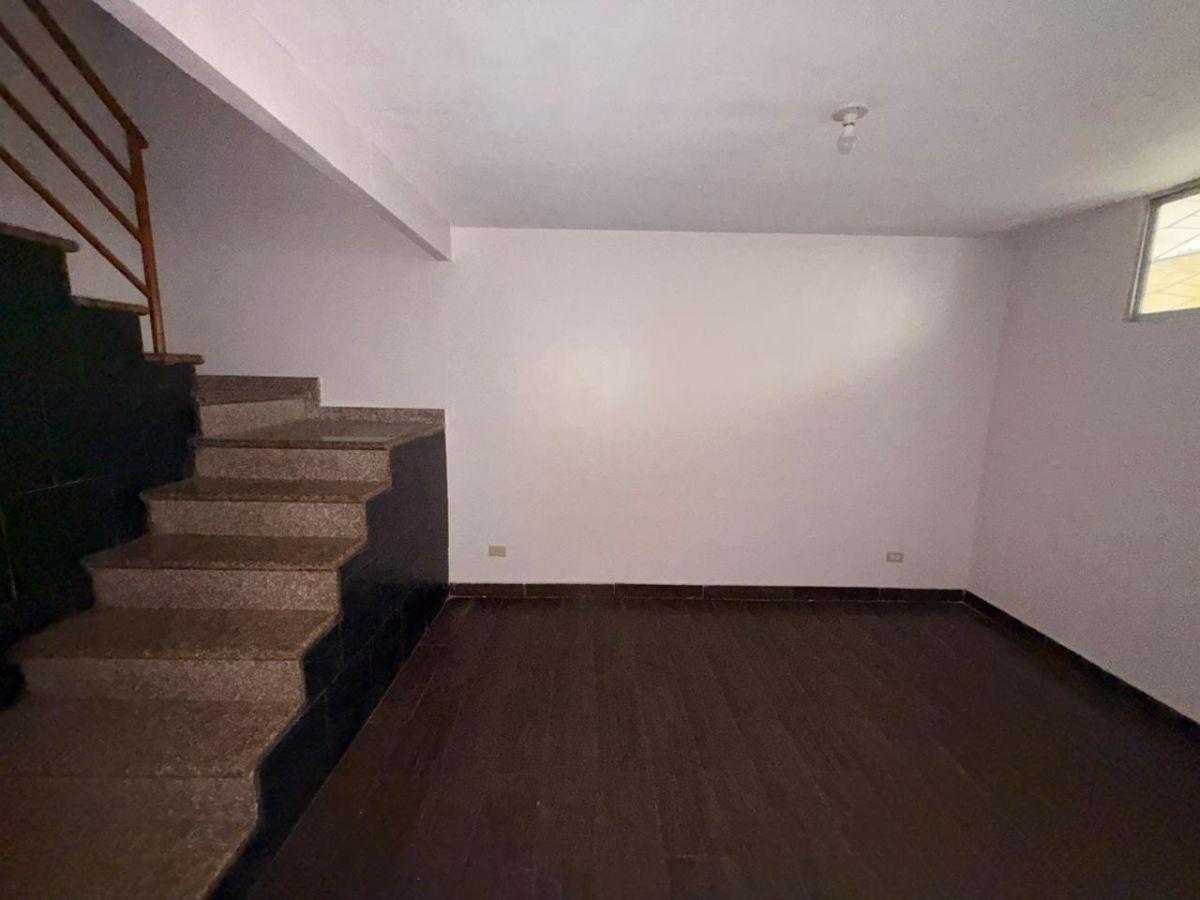 Venta de Casa en Urb Plaza Victoria / Mucho Lote 2 Norte de Guayaquil, Guayas — imagen 2
