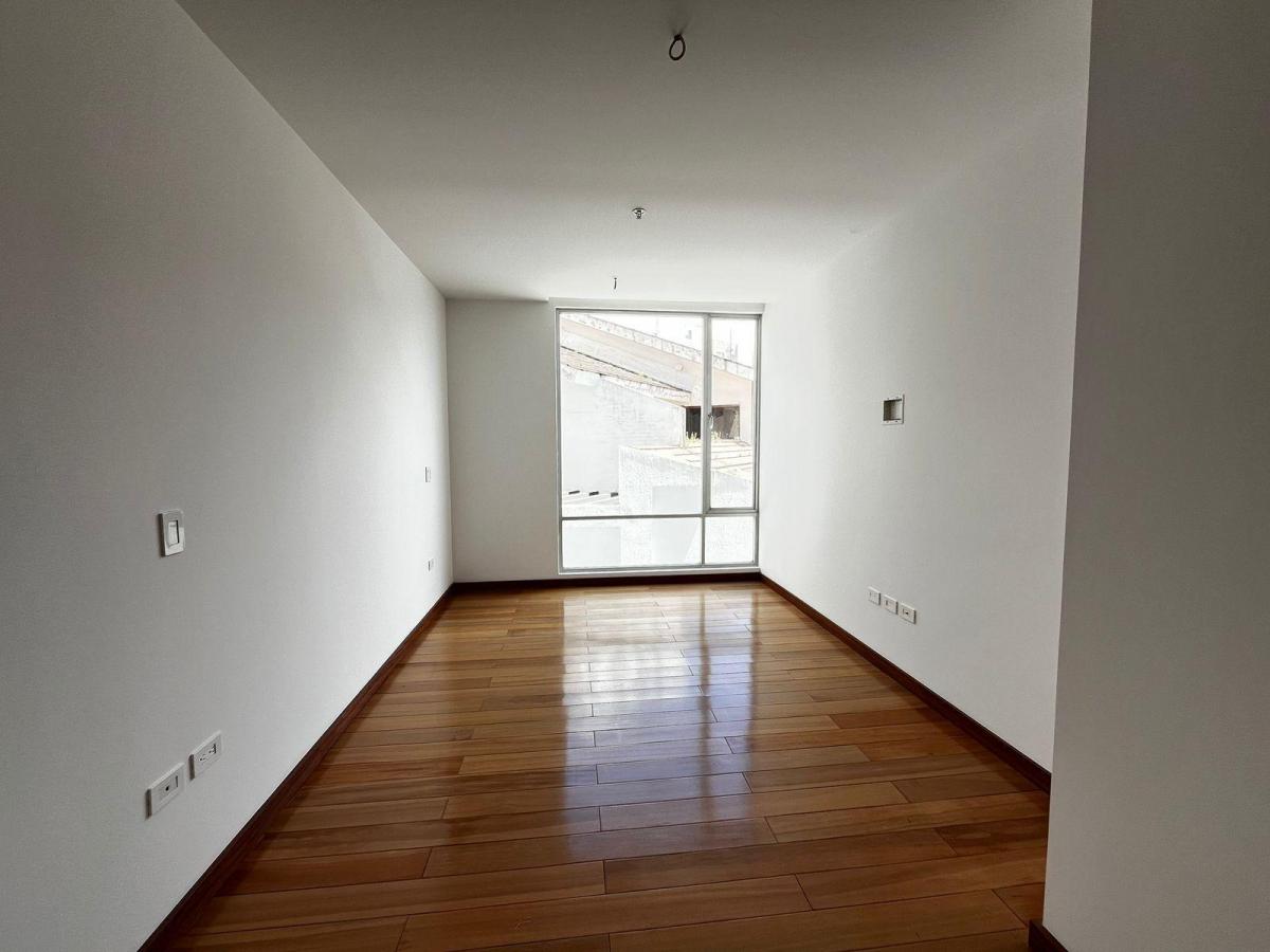 Lindo Departamentoa Estrenar en Venta de Oportunidad Gonzalez Suarez — imagen 10