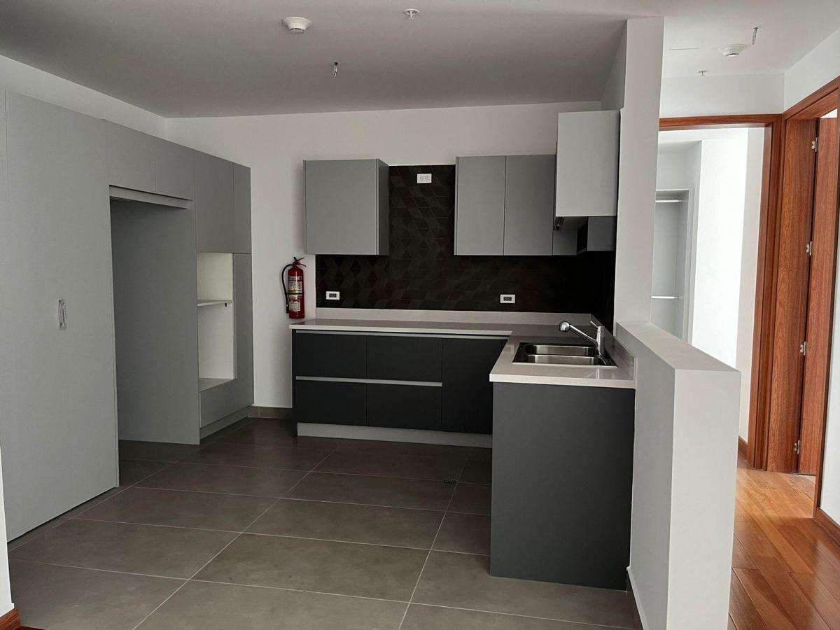 Lindo Departamentoa Estrenar en Venta de Oportunidad Gonzalez Suarez — imagen 9