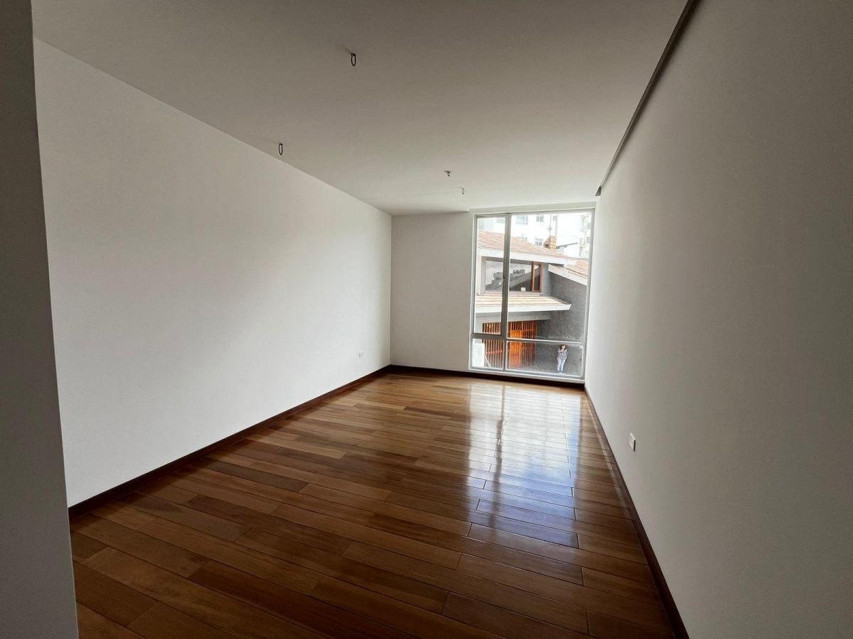 Lindo Departamentoa Estrenar en Venta de Oportunidad Gonzalez Suarez — imagen 7