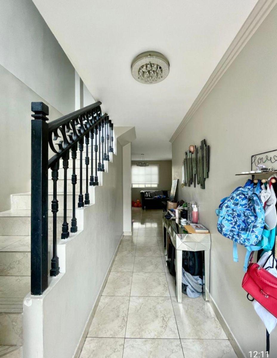 Linda Casa de Venta de 3 Habitaciones en Casa Laguna. Guayas — imagen 3