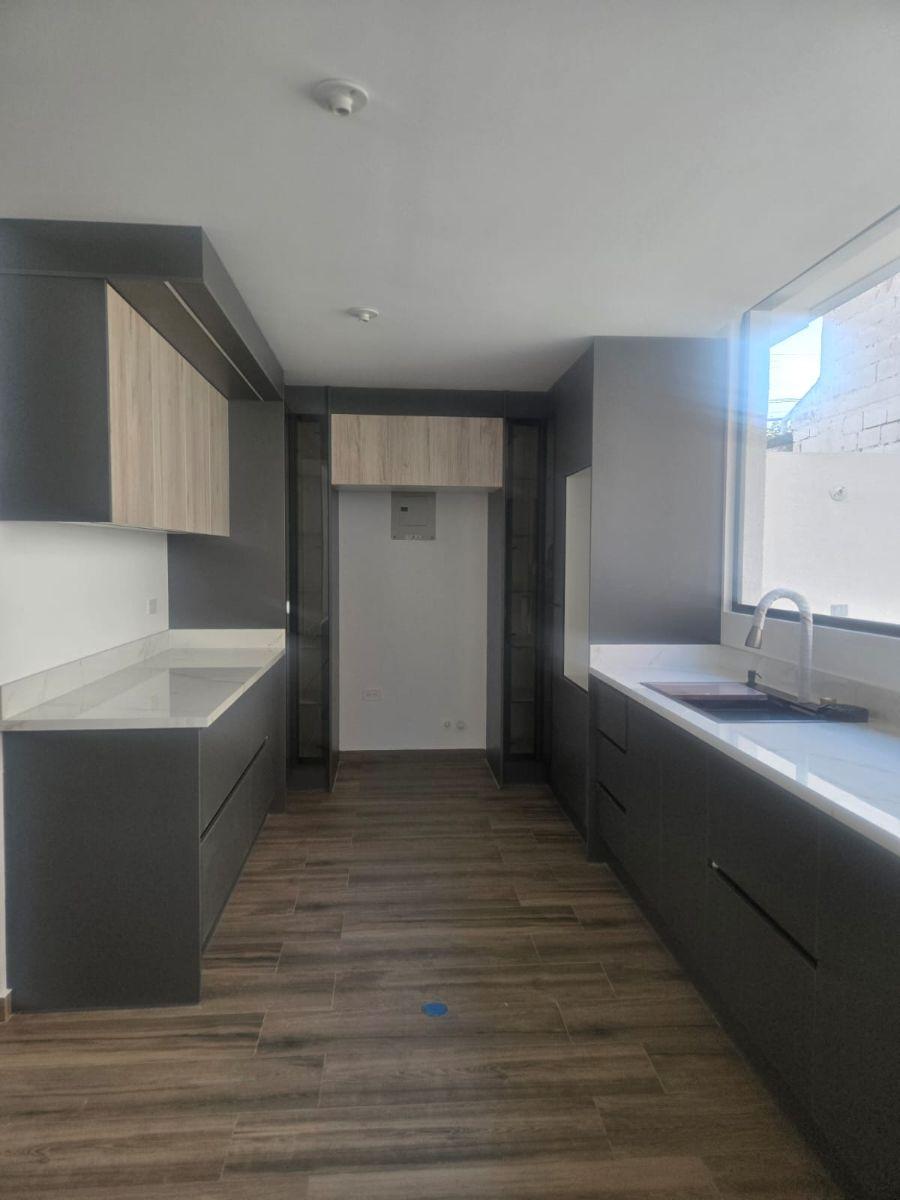 Se Vende Linda Casa a Estrenar de Dos Pisos en El Valle de Los Chillos — imagen 7