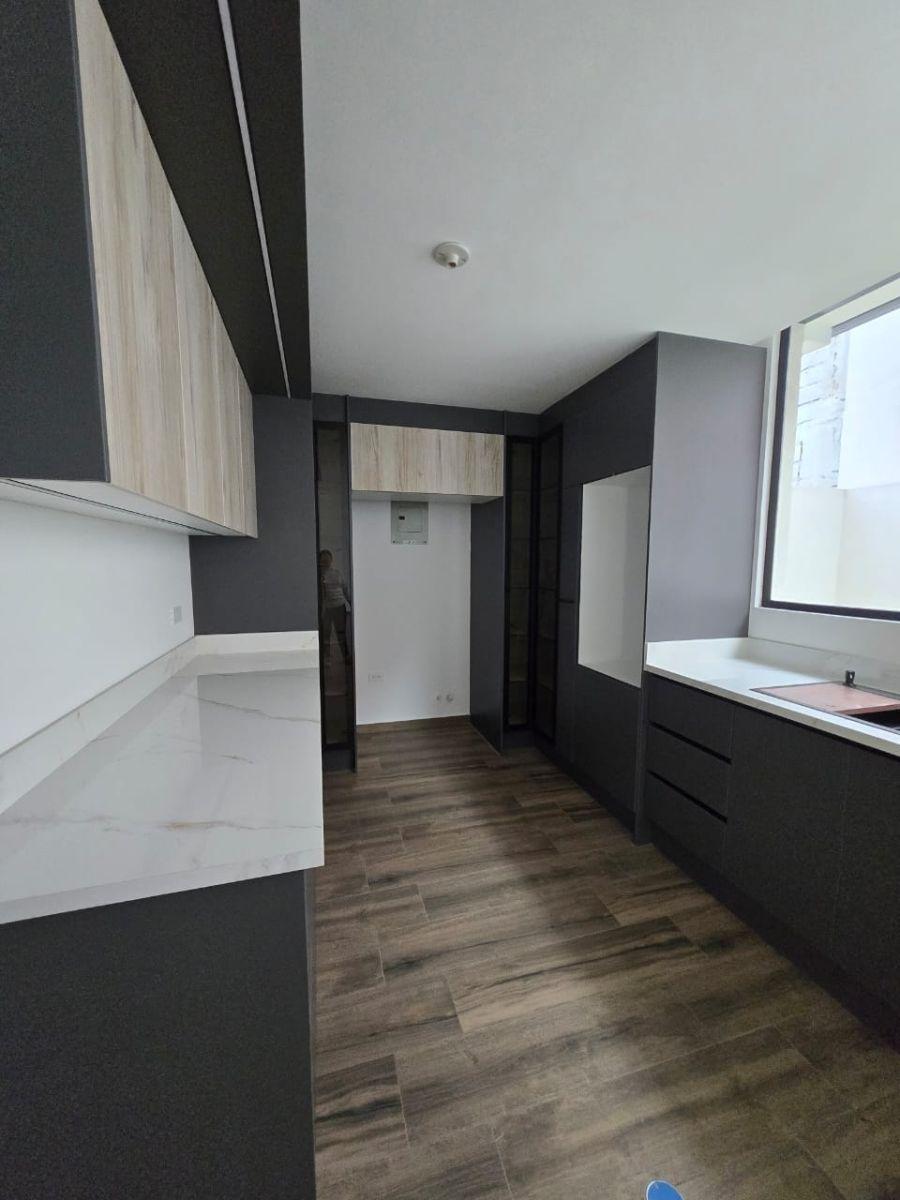 Se Vende Linda Casa a Estrenar de Dos Pisos en El Valle de Los Chillos — imagen 2