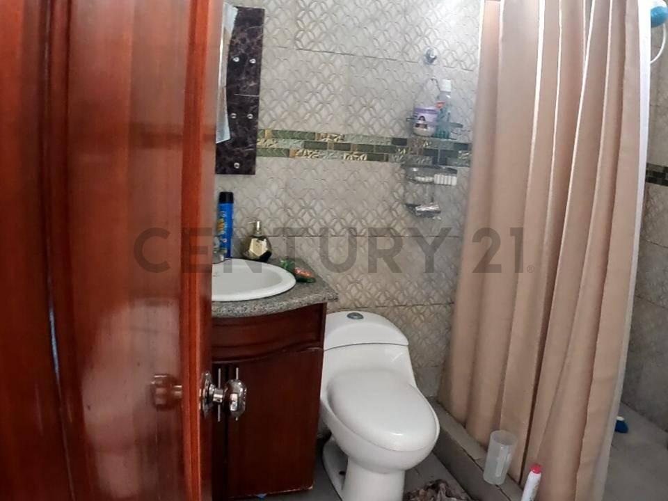 Vivienda de Lujo en Venta en Puerto Cayo – Piscina Privada y Suites Exclusivas, Manabí — imagen 3
