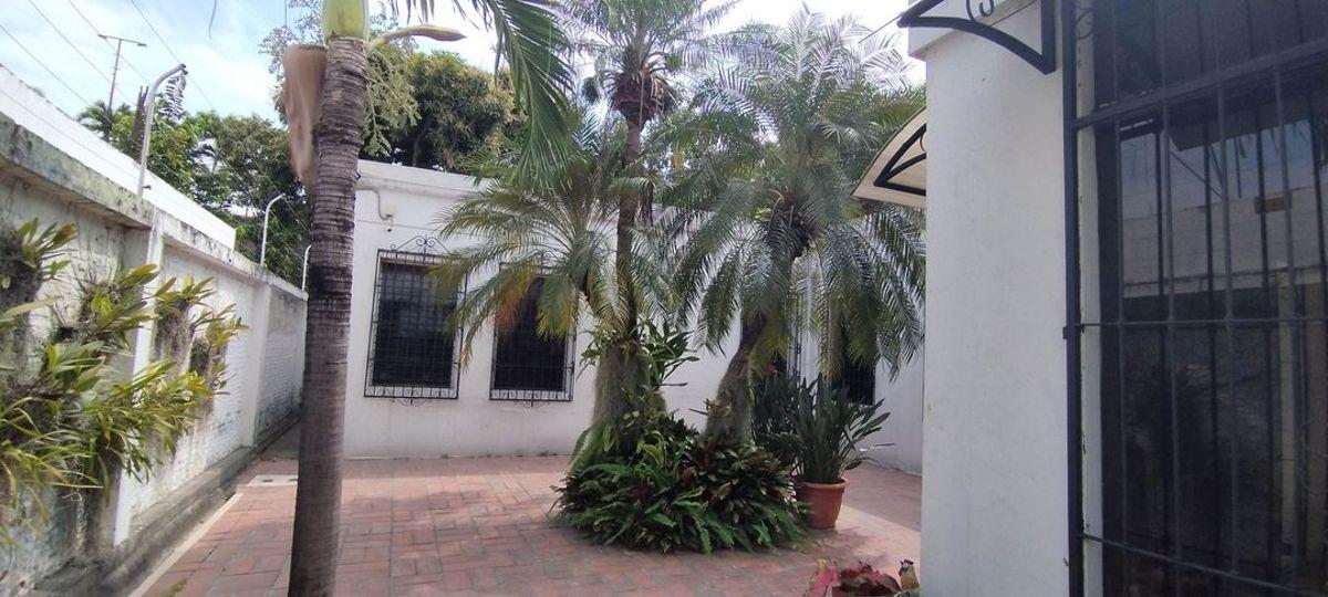 Venta de Casa en Los Ceibos en Calle Primera A. Blum, Guayas — imagen 8