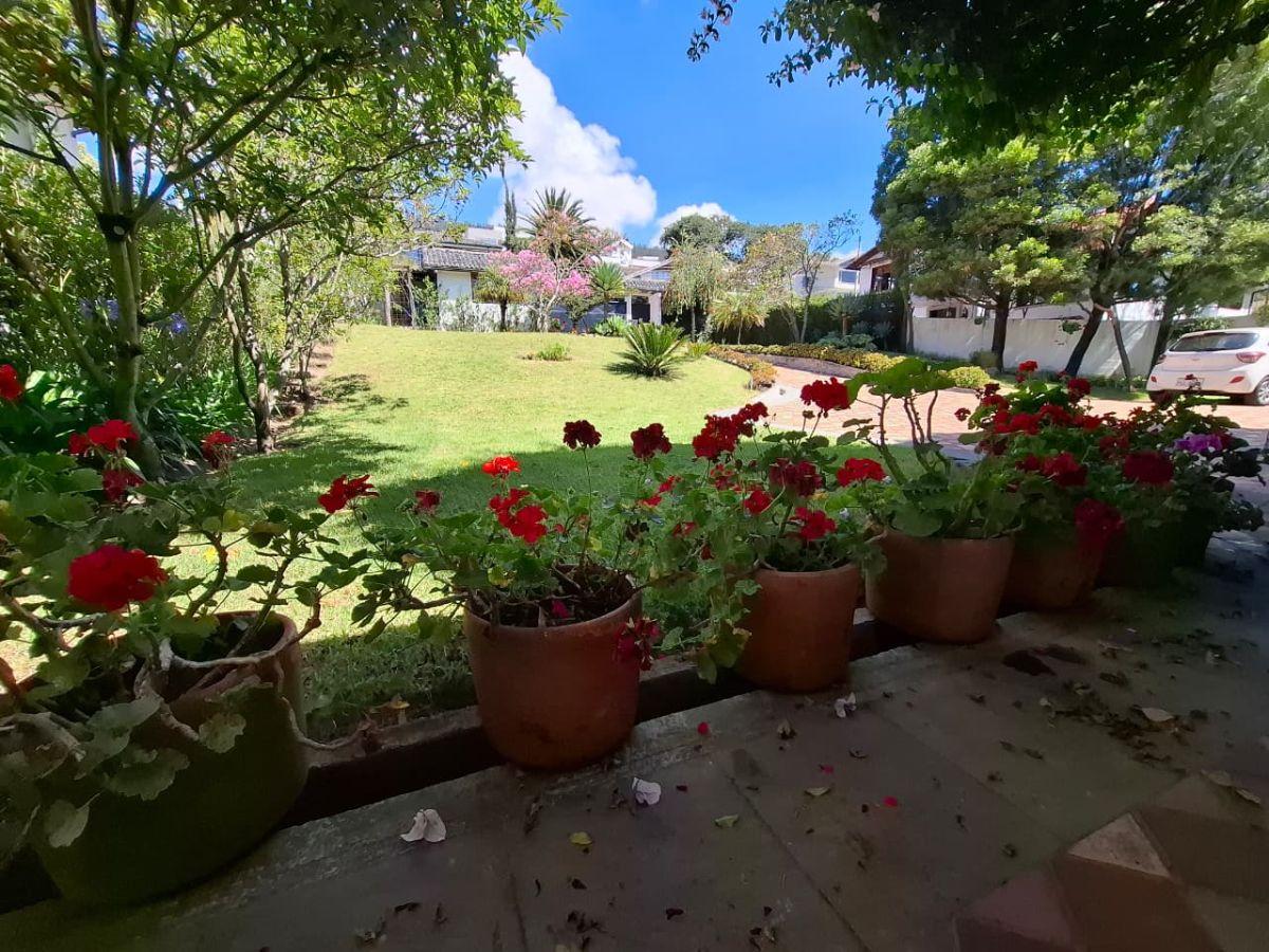 Vendo Casa con Jardín Amplio en Conjunto Privado - Sector Tanda — imagen 6