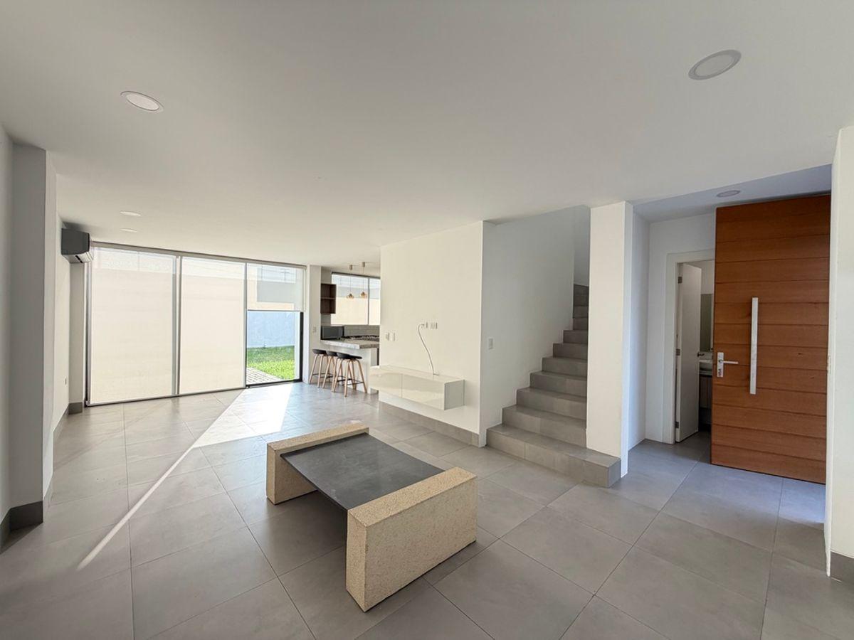 En Venta Casa de Estreno en Costa de Samborondon Etapa Costa Azul. Libia T. Guayas — imagen 9