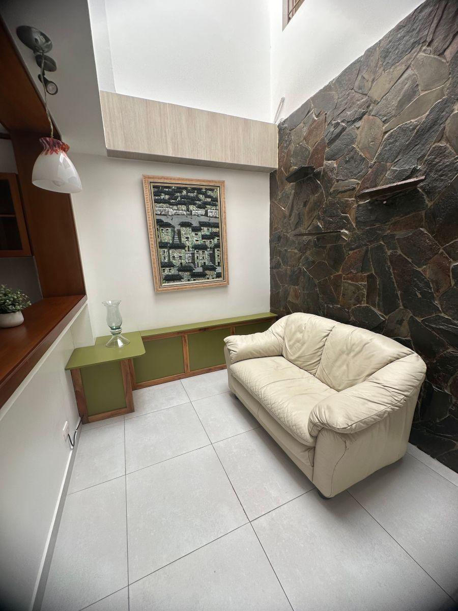 Casa Amplia de 4 Dorm. con Patio en Urb. Puerto Azul, Guayas — imagen 5