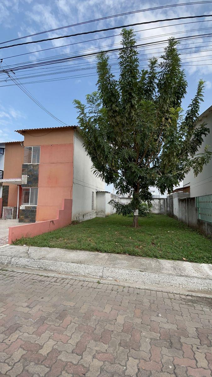 Casa Esquinera Urbanizaciòn Málaga II (Gim - W), Guayas — imagen 10
