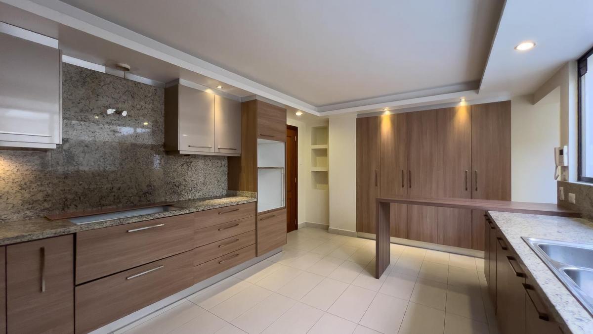 Departamento Dúplex en Venta en Bellavista, Quito — imagen 6