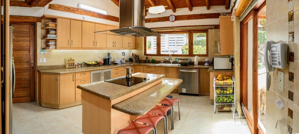 Venta Casa con Terreno 2.000 m² Cumbaya / Colegio Menor — imagen 7