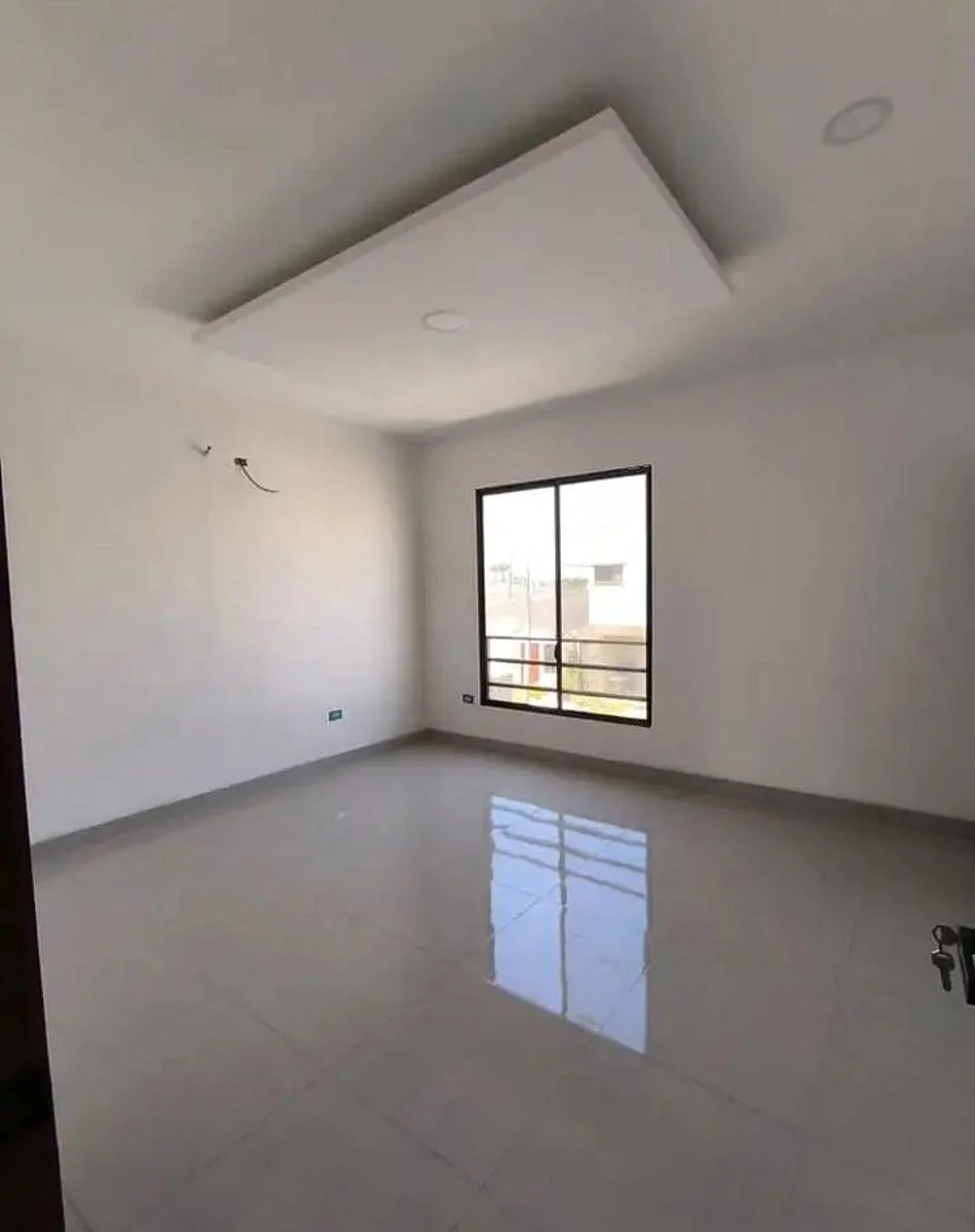 Urbanización San Antonio en Venta, Casa Ideal Para Que Puedas Vivir con Tu Familia Via Salitre, Guayas — imagen 9