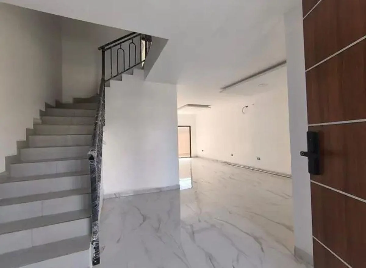 Urbanización San Antonio en Venta, Casa Ideal Para Que Puedas Vivir con Tu Familia Via Salitre, Guayas — imagen 8
