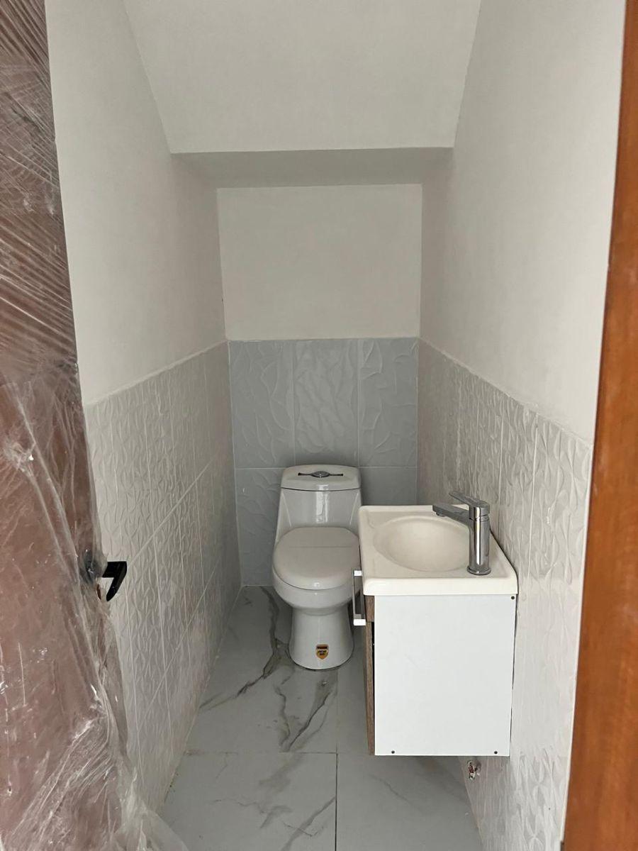 Urbanización San Antonio en Venta, Casa Ideal Para Que Puedas Vivir con Tu Familia Via Salitre, Guayas — imagen 5