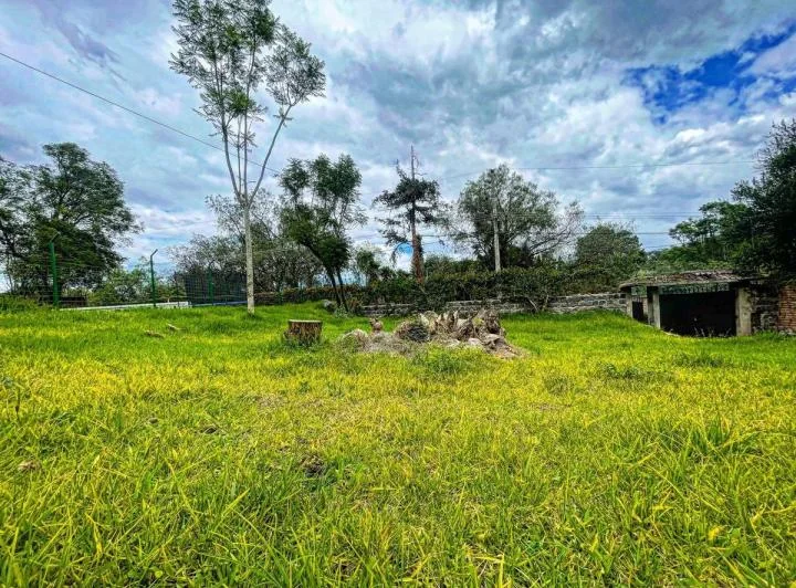 Vendo Terreno de 883 m², Dentro de Urbanización Vía Pillagua — imagen 1