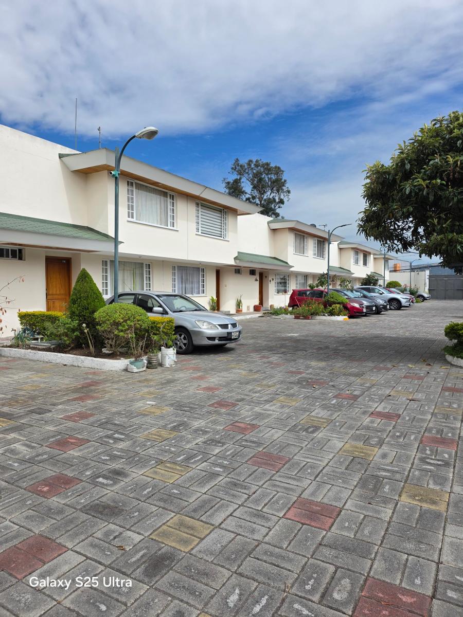 Casa de Venta en Conjunto Sector San Camilo Calderon — imagen 10