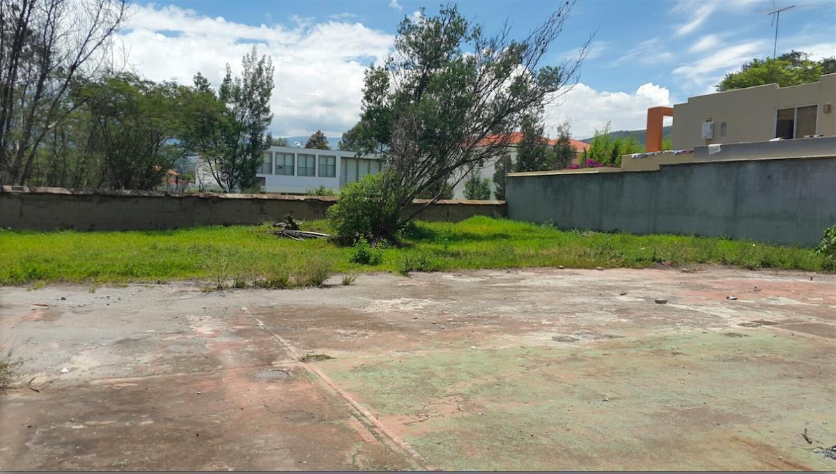Cumbaya - Tumbaco Lote de Venta en Urb. Exclusiva. Se Pùede Construir 3 Casas — imagen 7