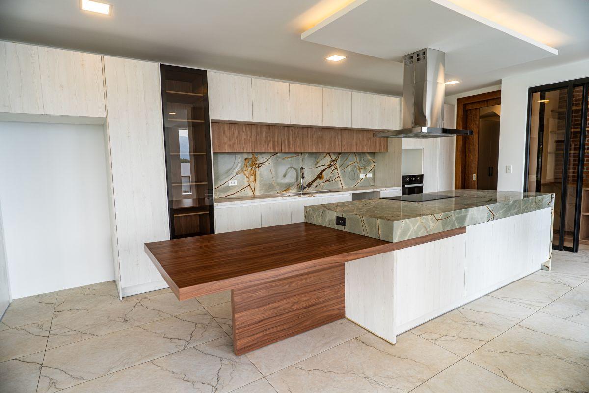 Casa con 5 Habitaciones en Venta en Cumbayá, 588 m² — imagen 10