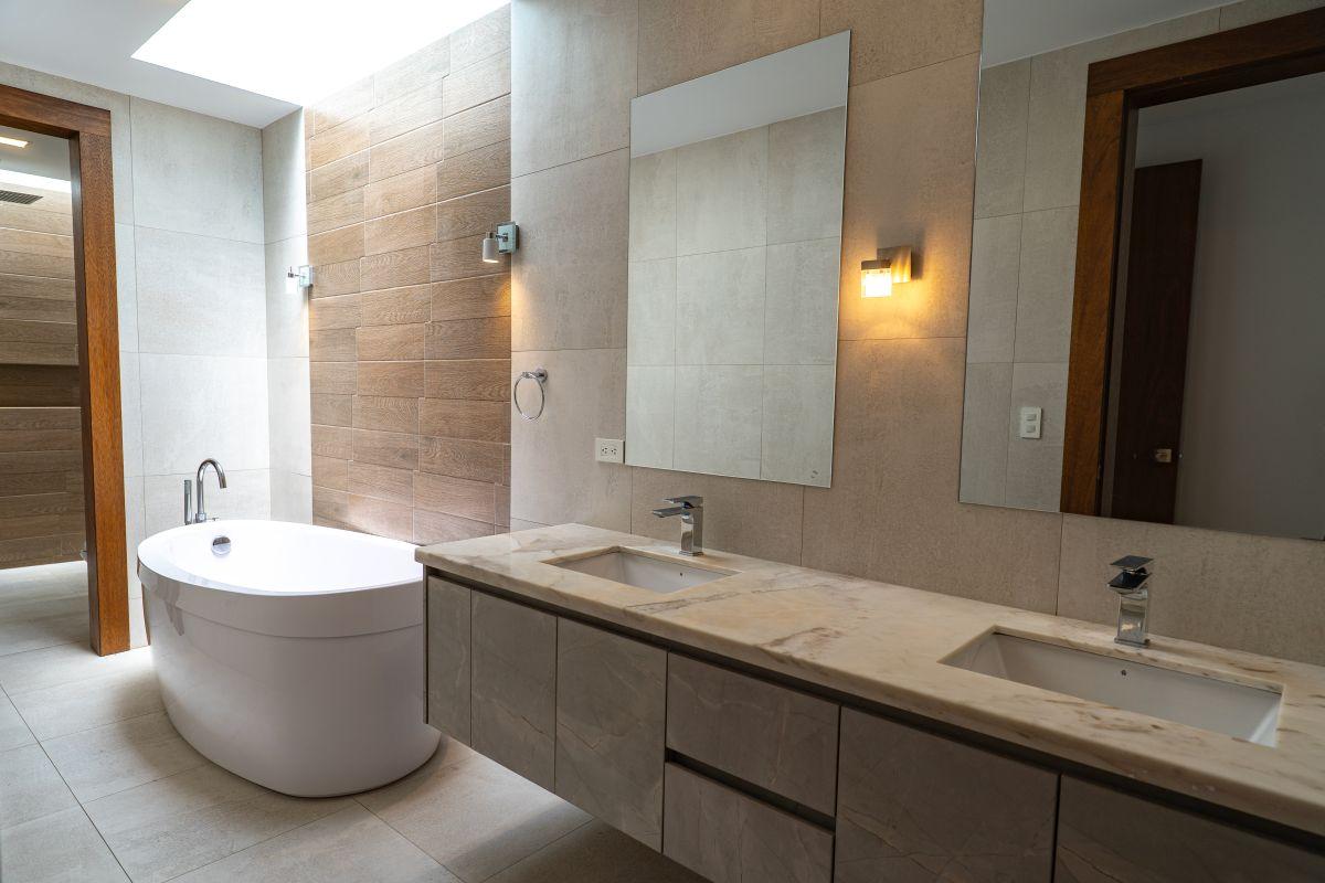 Casa con 5 Habitaciones en Venta en Cumbayá, 588 m² — imagen 2