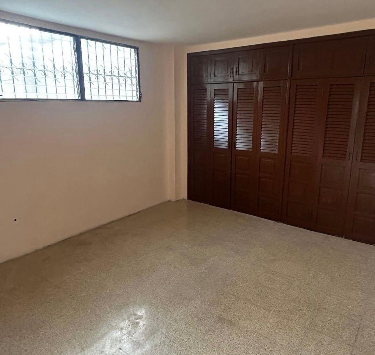 Casa Rentera Dos Departamentos Independientes con Losa Para 3er Piso Alborada 6ta Etapa Acepta Biess, Guayas — imagen 6