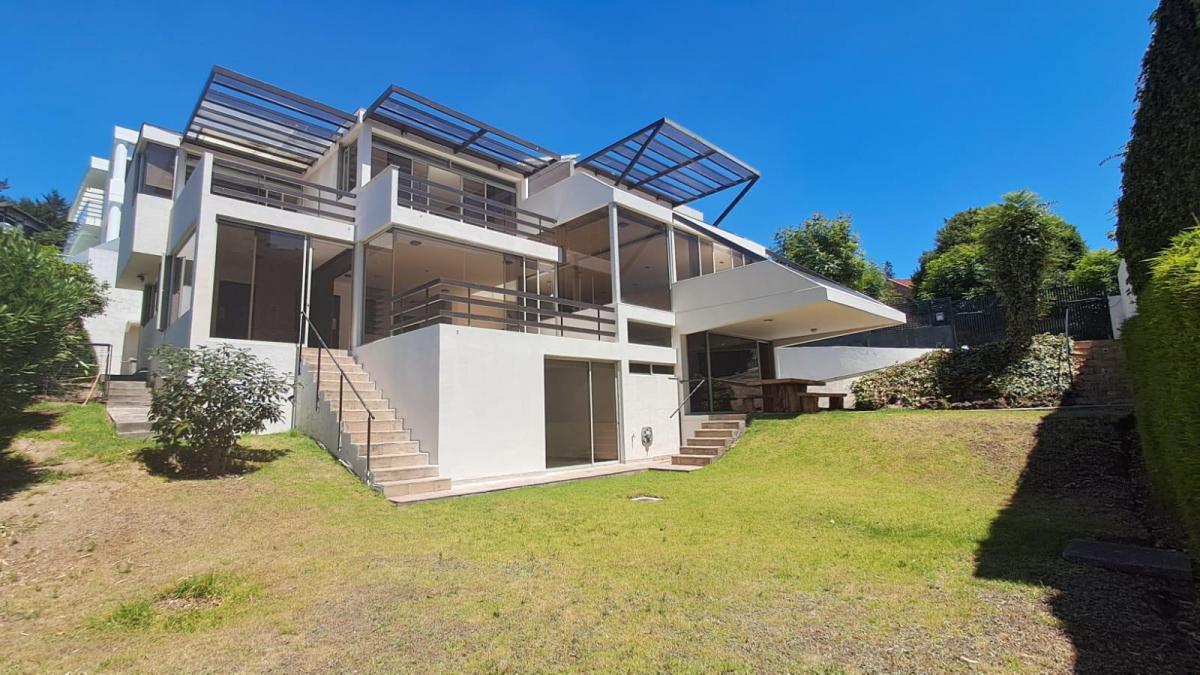 Venta Casa Miravalle Cumbayá Apta Para Embajadas, Residencia de Empresas — imagen 9