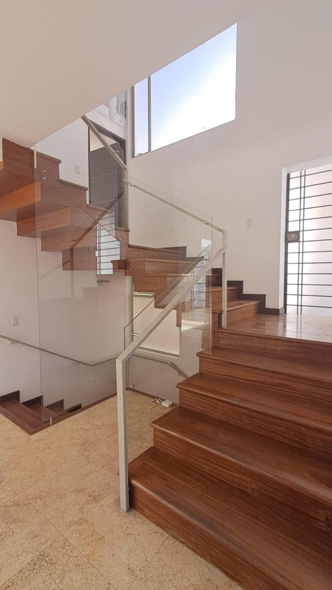 Venta Casa Miravalle Cumbayá Apta Para Embajadas, Residencia de Empresas — imagen 6