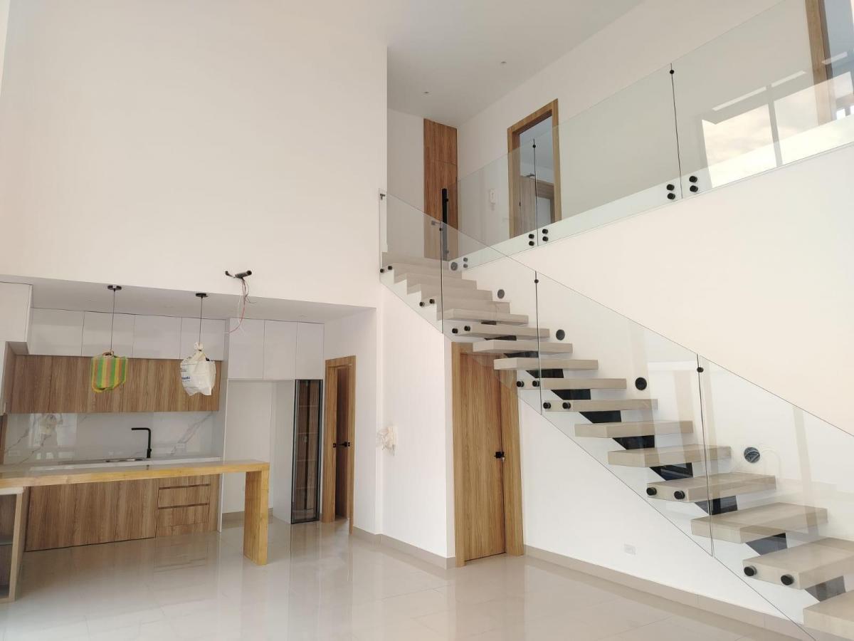 Venta Casas de Estreno Luxury - Urbanización Portón de Las Lomas - 4 Dorm. (Wa), Guayas — imagen 9