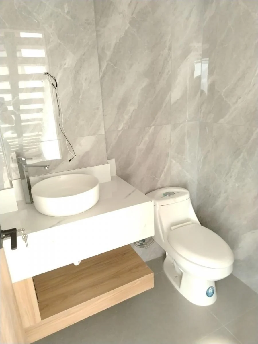 Venta Casas de Estreno Luxury - Urbanización Portón de Las Lomas - 4 Dorm. (Wa), Guayas — imagen 8