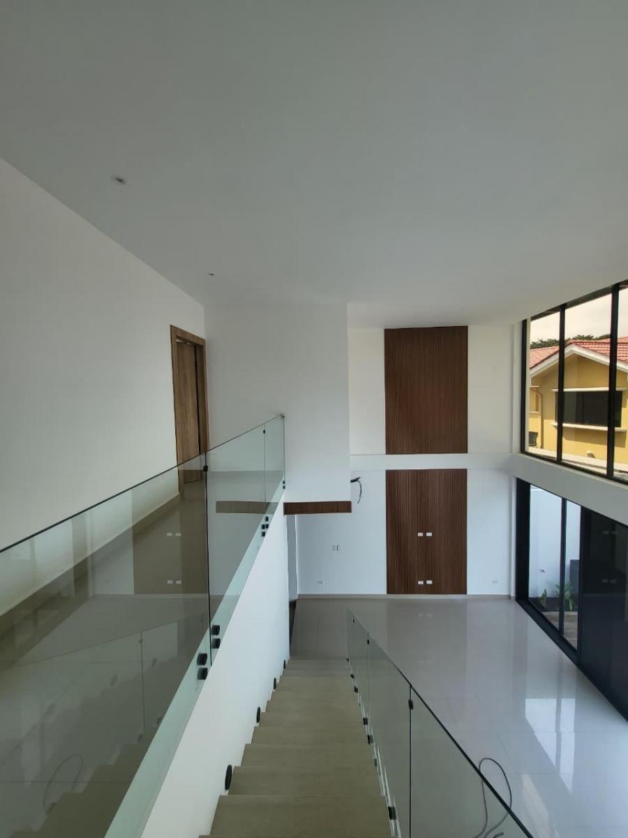 Venta Casas de Estreno Luxury - Urbanización Portón de Las Lomas - 4 Dorm. (Wa), Guayas — imagen 7